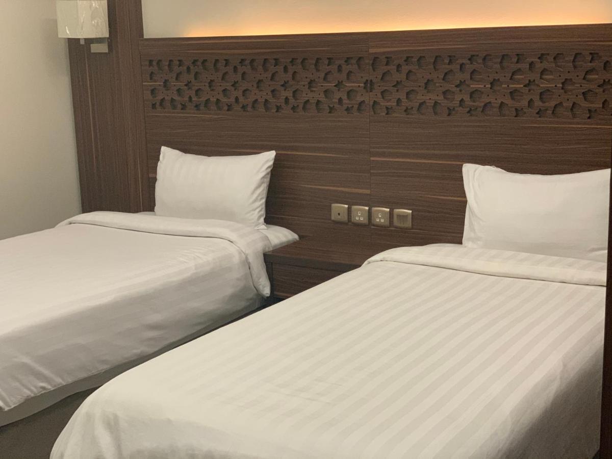 Jeddah Lake Hotel Exterior photo
